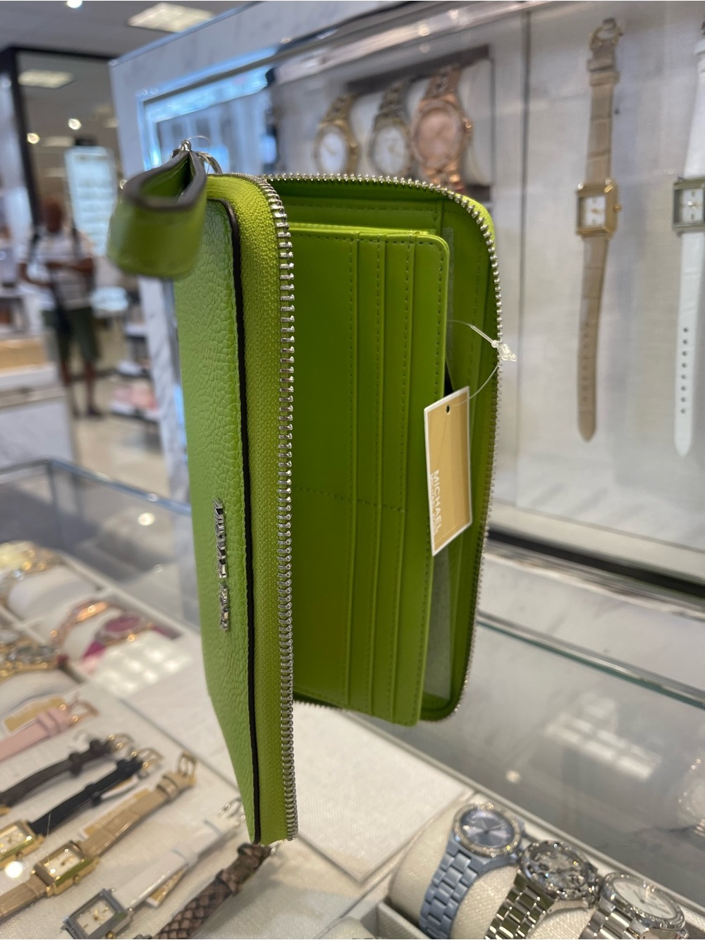Michael Kors Lg Pebbled Leather Continental Wallet Wristlet Phone Holder 
Lime
N - Picture 11 of 16